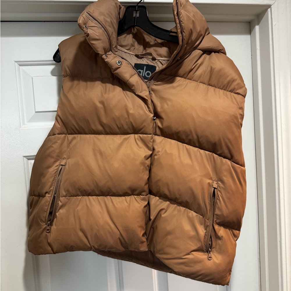 ALO Yoga Women's Brown Puffer Vest